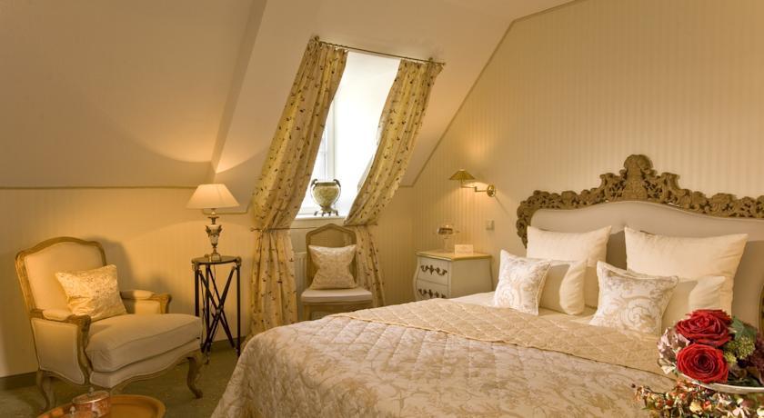 Weinromantikhotel Richtershof Mulheim an der Mosel Room photo